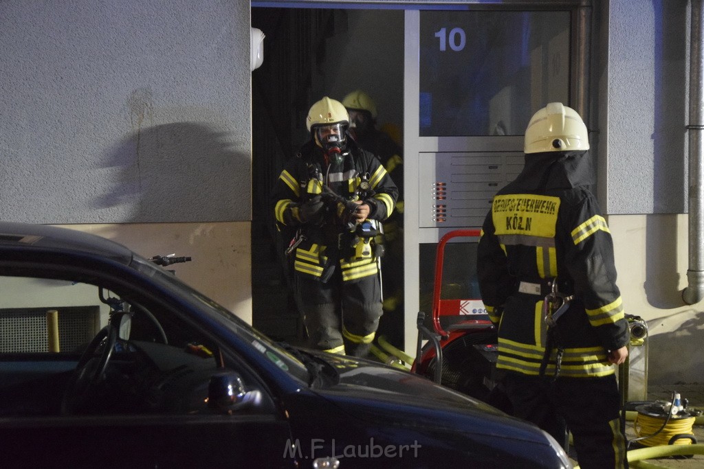 Feuer 2 Y Kellerbrand Koeln Ostheim Ruppinerstr P071.JPG - Miklos Laubert